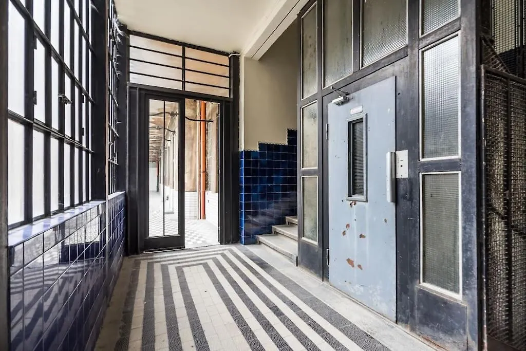 Daire Vibrant Arty Home In Central Budapeşte